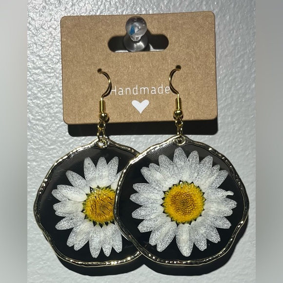 Jewelry - Handmade Daisy Earrings